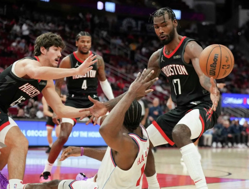 国王客场力擒火箭，喜迎三连胜