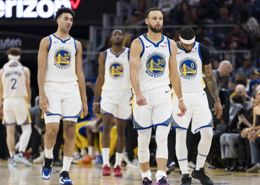 三分线外定乾坤：76 人胜勇士