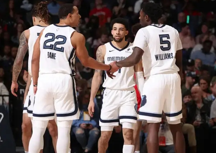 勒维尔压哨绝杀，老鹰客场惊险逆袭灰熊