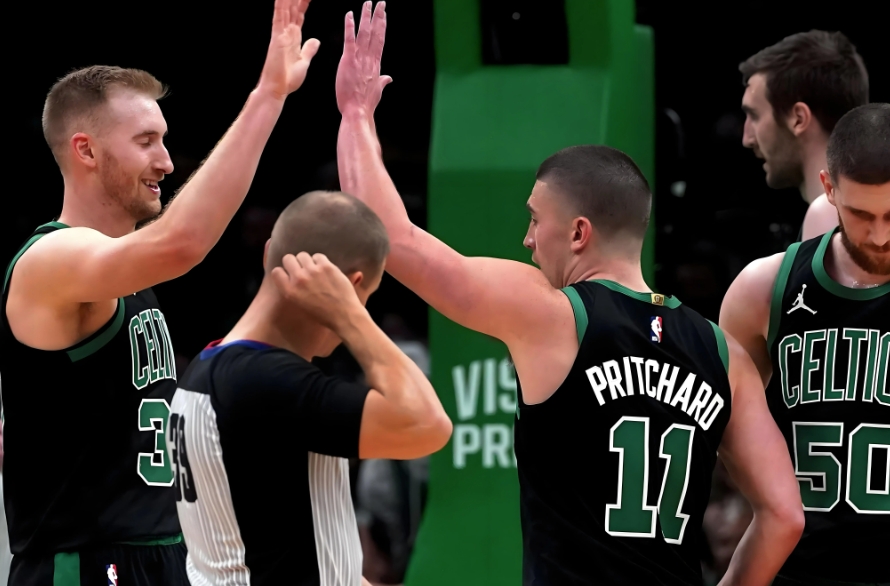 绿军历经波折 主场险胜爵士