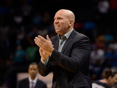 独行侠主教练基德面临多重挑战：人事动荡与季后赛冲刺的平衡术