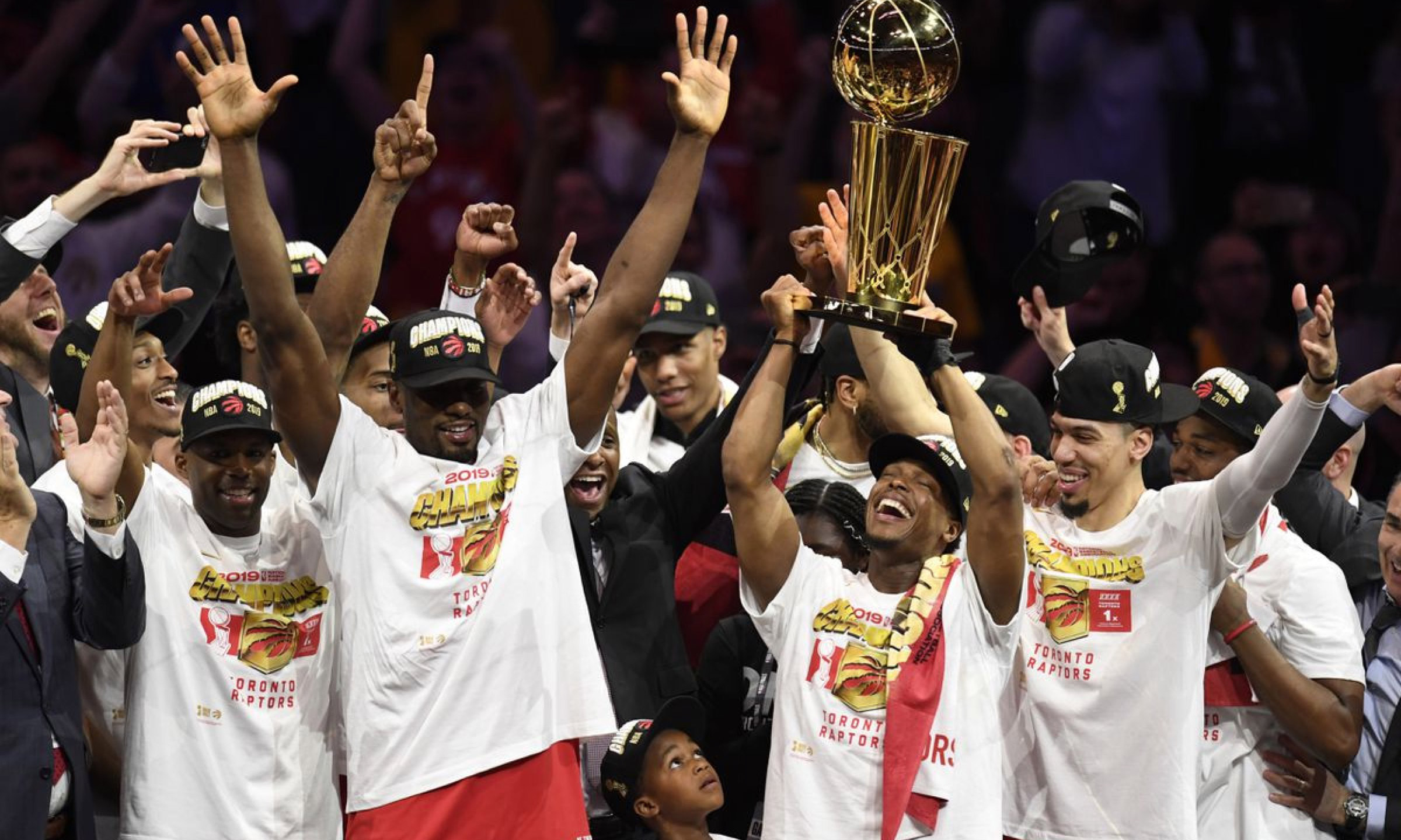 明日NBA焦点战：多伦多猛龙VS圣安东尼奥马刺，两强相争谁主沉浮？