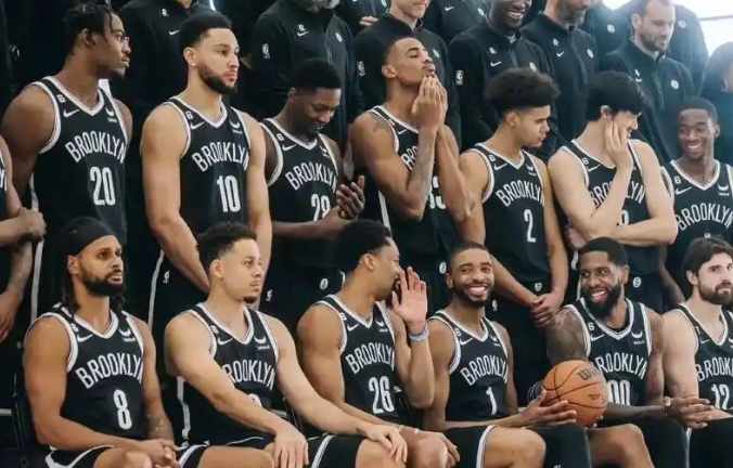 篮网新程：赛季征途中的起伏与前行