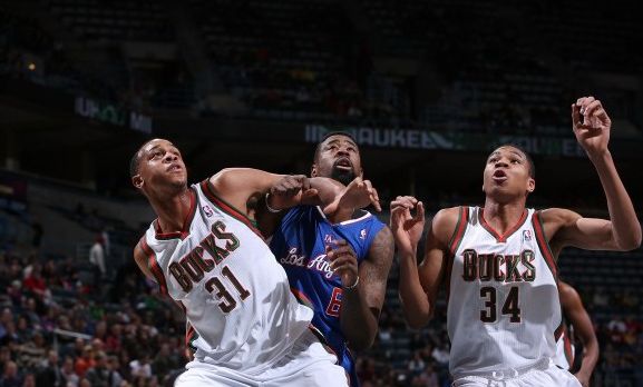 明日NBA焦点战：底特律活塞对决新奥尔良鹈鹕，赛场烽火再续