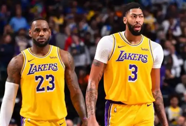 湖人征途：从挑战到荣耀的辉煌之路