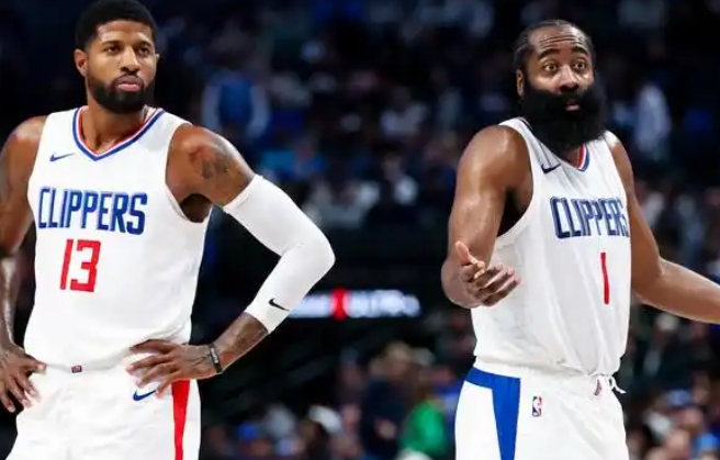 快船破浪：赛季征途中的激情与荣耀