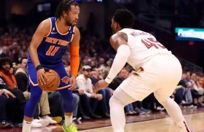 爵士迷途：重建之路的挣扎与希望