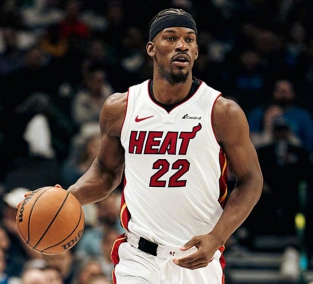 韦尔热火展风采 “小文班” 声名鹊起