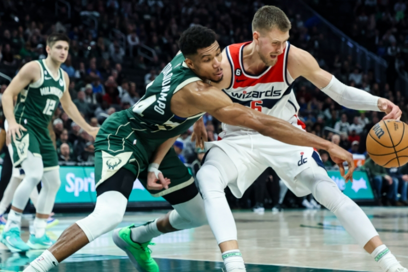 尼克斯多点开花力克雄鹿避免连败