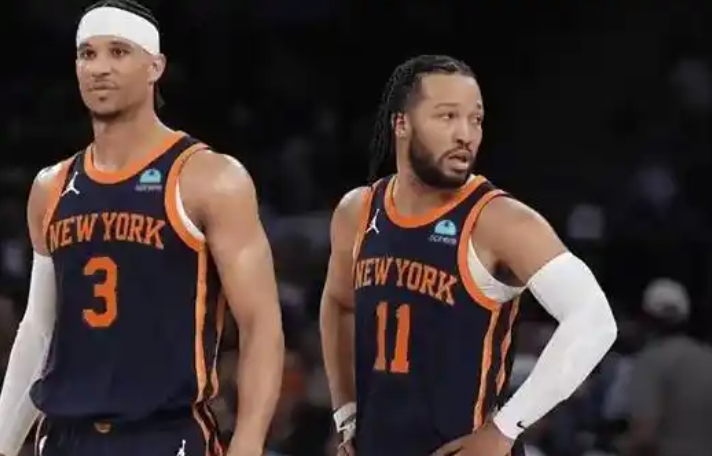 尼克斯新章：赛季征途中的起伏与辉煌展望