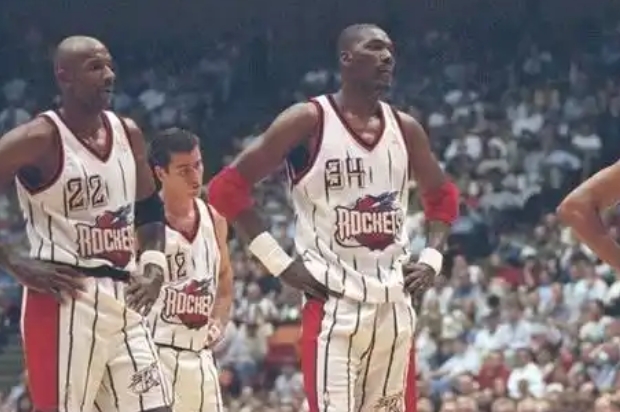 火箭燎原：在联盟星河中燃起的复兴之火