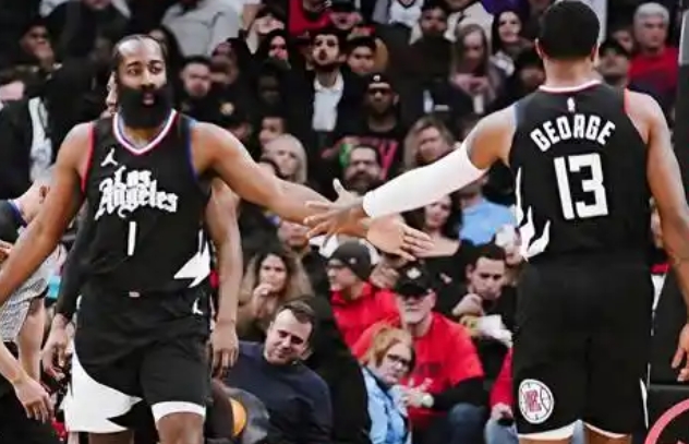 圣城银辉：马刺以团队之名镌刻永恒