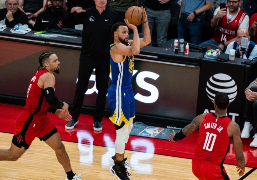 火箭客场掀翻勇士 多点开花终结勇士连胜