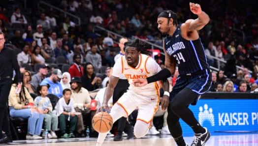 华莱士三双创历史 老鹰收官胜魔术