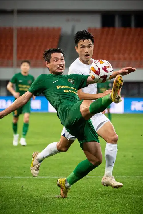 ​中超直播前瞻：浙江队主场迎战梅州客家：历史优势与伤病困扰并存 亚冠劲旅能否止颓？