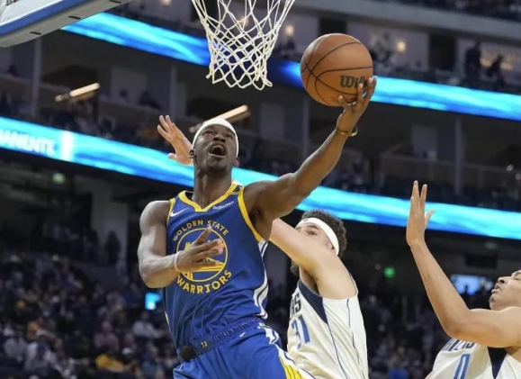 波波维奇健康状况牵动人心，马刺未来路在何方