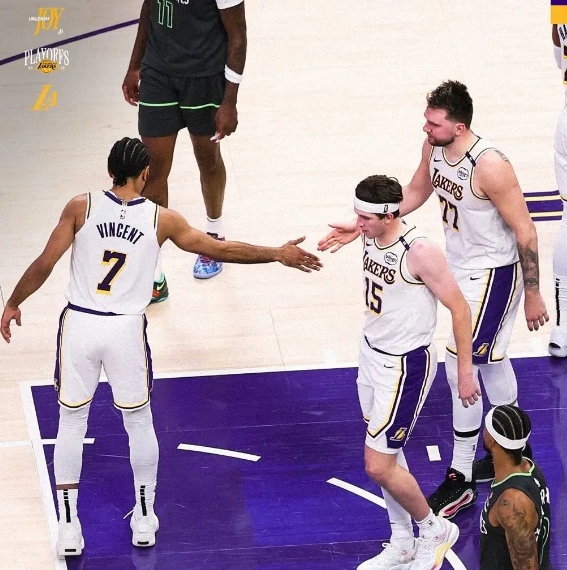 爱德华兹妙语评詹皇三分，森林狼胜局引热议