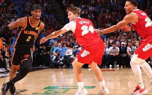 亚历山大率雷霆 29 分惊天逆转，续写季后赛传奇