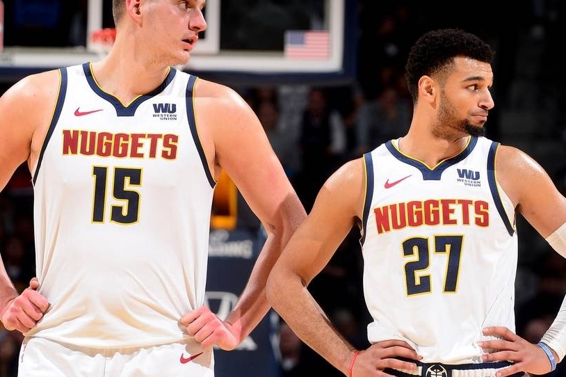 快船大胜掘金现奇景，哈登 “神助攻” 威少打铁