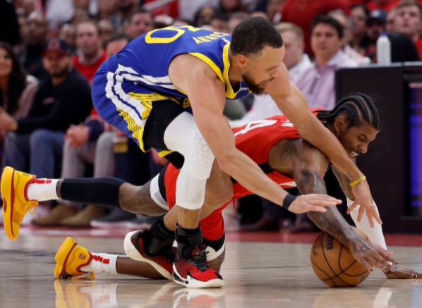 经验决胜:勇士缺兵少将却智取火箭