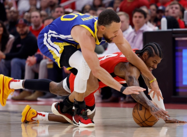 经验助力，勇士火箭系列赛占优