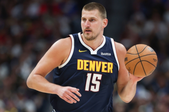 约基奇冷静背后的冠军智慧：绝杀时刻的理性抉择