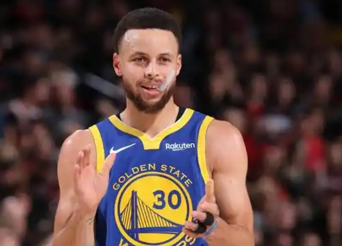 勇士：金州湾畔的王朝余晖与新生曙光