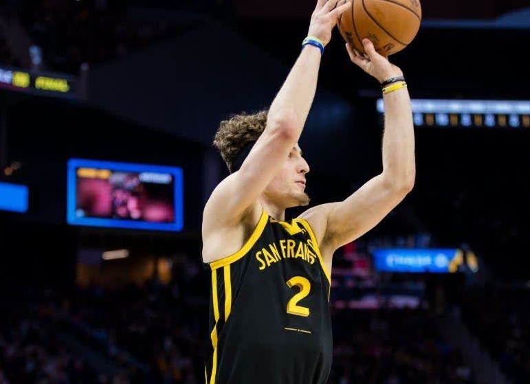 詹姆斯：虽败犹荣，目光投向未来