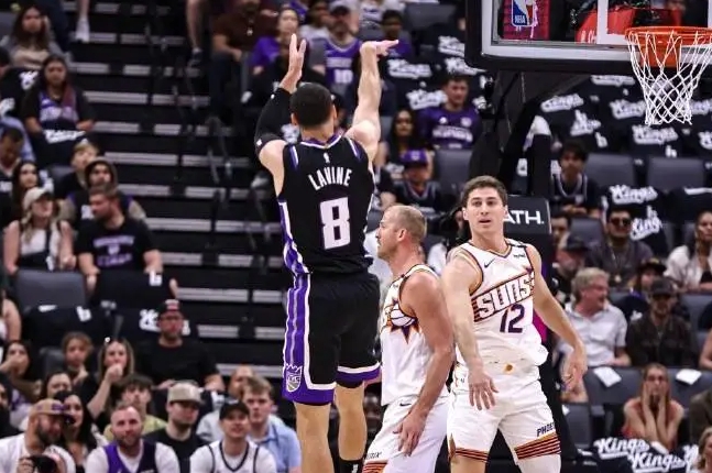 杰伦 - 布朗霸气回应质疑，率绿军强势扳平比分