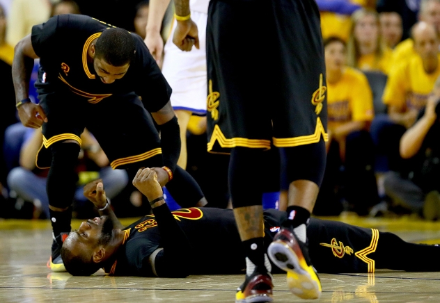 骑士老板激励球迷期待 1-3 逆转重现