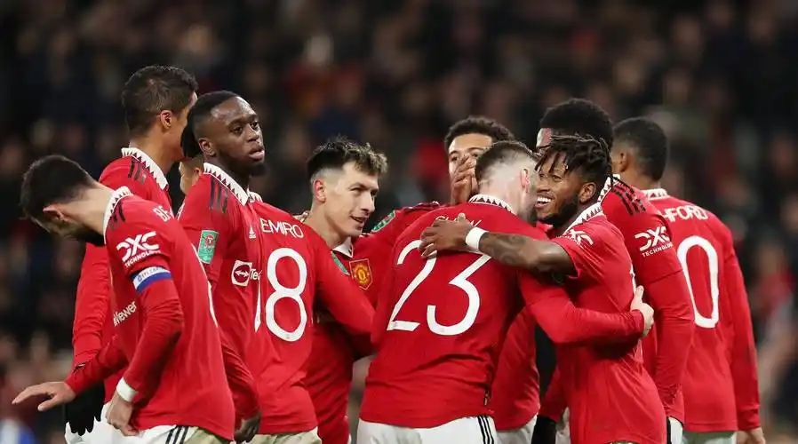 约翰逊：欧联杯决赛需新策略，曼联旧敌重逢信心足