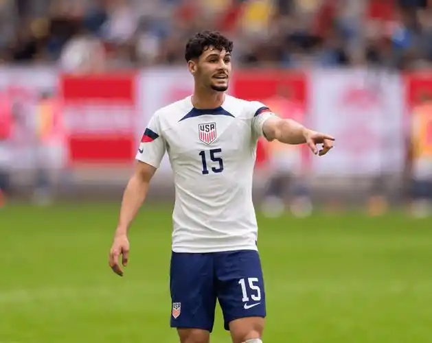 马竞热刺争签贝蒂斯中场卡多索，托马斯回归马竞困难重重