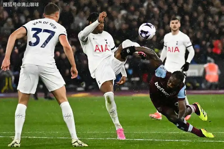 英超内战！曼联热刺欧联决战：孙兴慜冲首冠，阿莫林变阵无锋