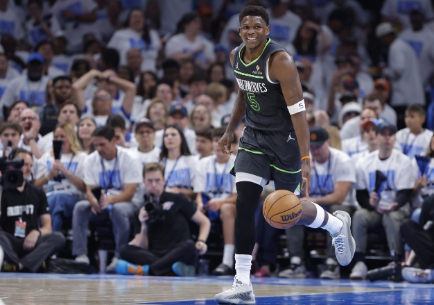 韦德看好爱德华兹夺冠