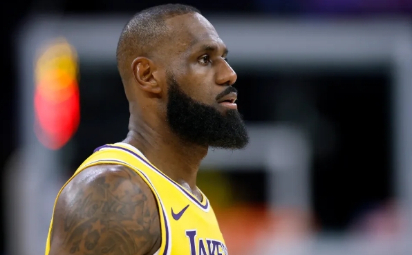 詹姆斯入选 2024-25 赛季最佳阵容二阵 创多项历史纪录