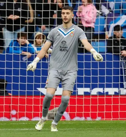 巴萨欲2500万欧引进西人门将琼·加西亚，补强门线应对危机