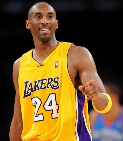 篮球传奇的梦幻选秀：科比、邓肯、伯德与魔术师谁是首选？