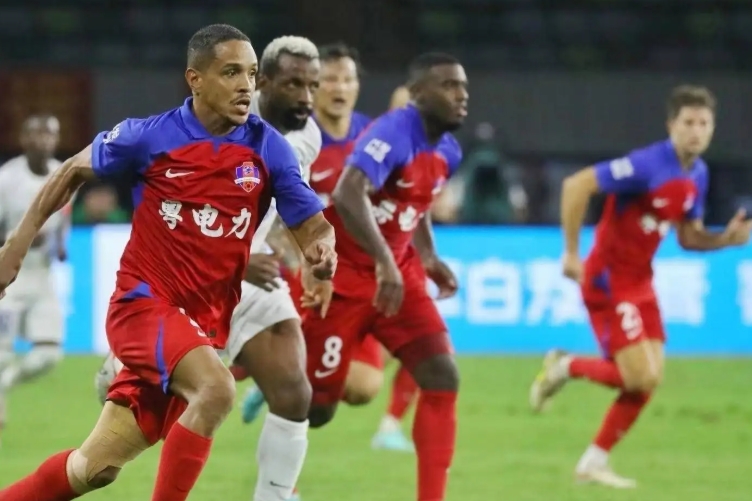 梅州客家：中超赛场的坚韧“客家军”