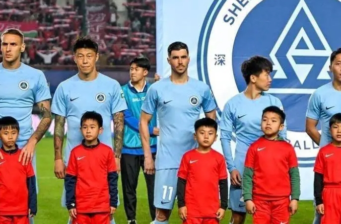 深圳新鹏城：中超绿茵的“鹏城新翼”翱翔之旅