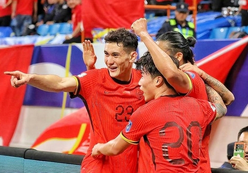 积分暴跌排名创新低，国足急需一场 “止滑” 之战