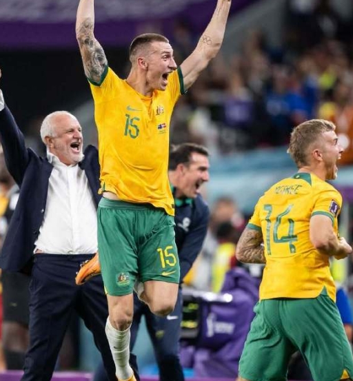 B 费赛后剖白：荣耀背后的家国情怀与世界杯雄心