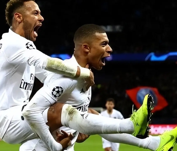 中超薪资改革势在必行：顶薪百万重塑足球生态  ​