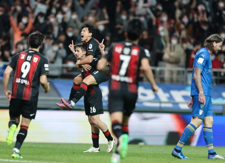 FC 首尔：主场威风，客场萎靡，球迷无奈调侃