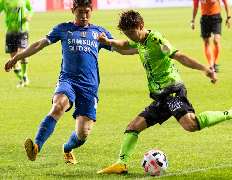 全北现代：联赛霸主背后的质疑与实力