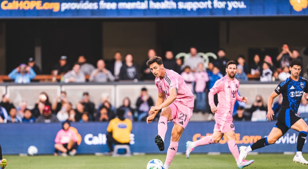 洛杉矶银河闪耀美职联：第 6 次捧起总冠军奖杯