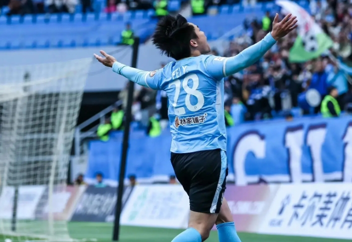 大连英博：中超逐浪，破茧前行