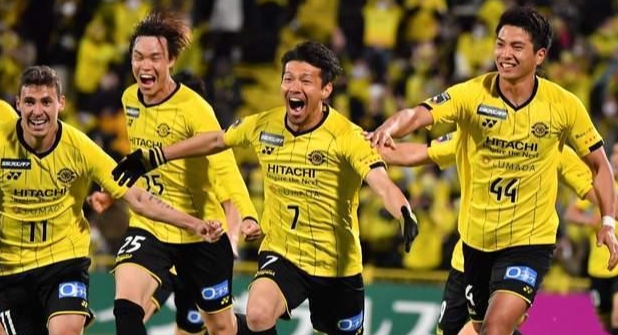 J 联赛亚冠遇冷，外援 & 赛程谁背锅？