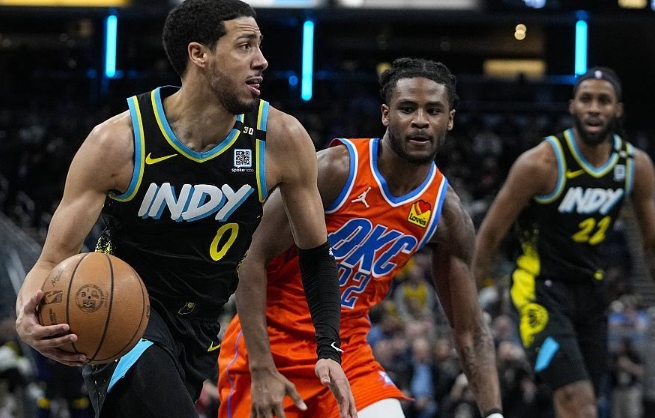 总决赛 G4 多尔特抢断引争议，裁判判罚成焦点