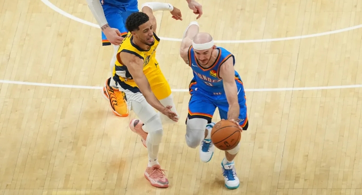 卡鲁索成逆转核心 杰威调侃老将是球队粘合剂