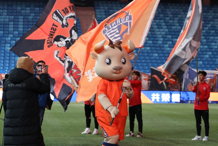 青岛海牛中超逐梦：胶州湾畔的绿茵奋进曲